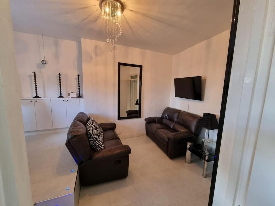 Beautiful Apartment In The Heart Of Rochester ローチェスター エクステリア 写真
