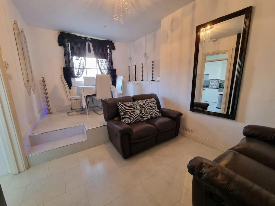 Beautiful Apartment In The Heart Of Rochester ローチェスター エクステリア 写真