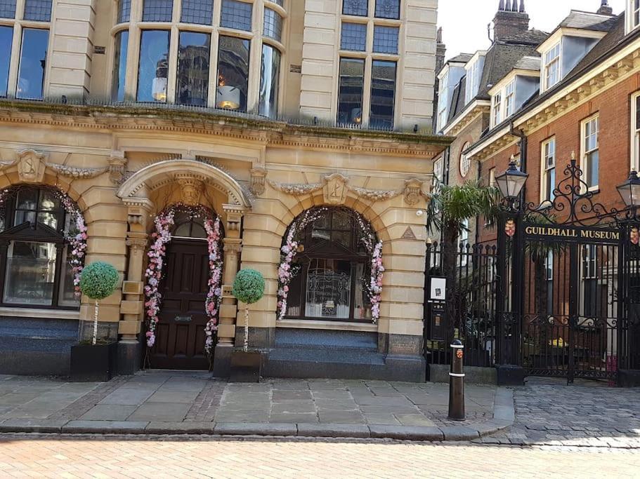 Beautiful Apartment In The Heart Of Rochester ローチェスター エクステリア 写真