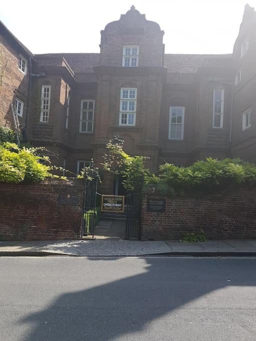Beautiful Apartment In The Heart Of Rochester ローチェスター エクステリア 写真