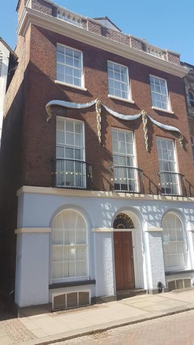 Beautiful Apartment In The Heart Of Rochester ローチェスター エクステリア 写真